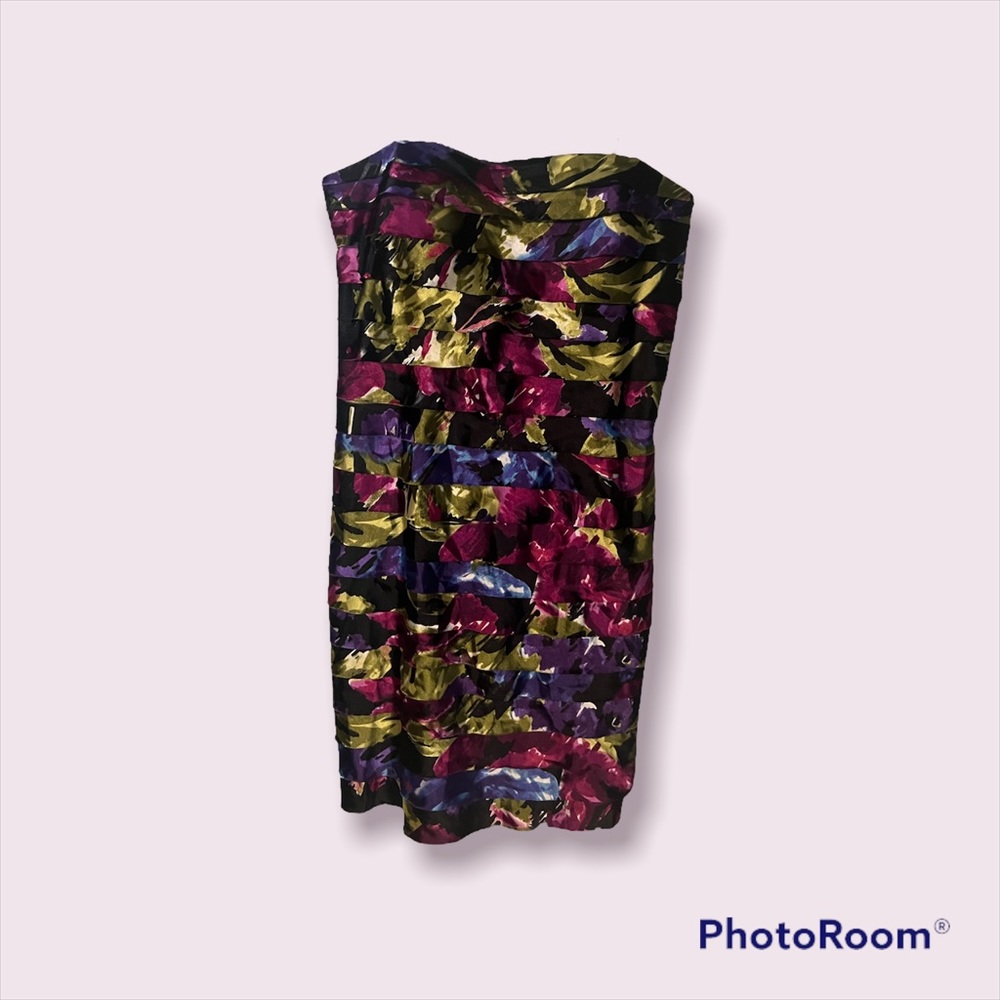 Fun Floral cocktail dress NWT, perfect for weddings!